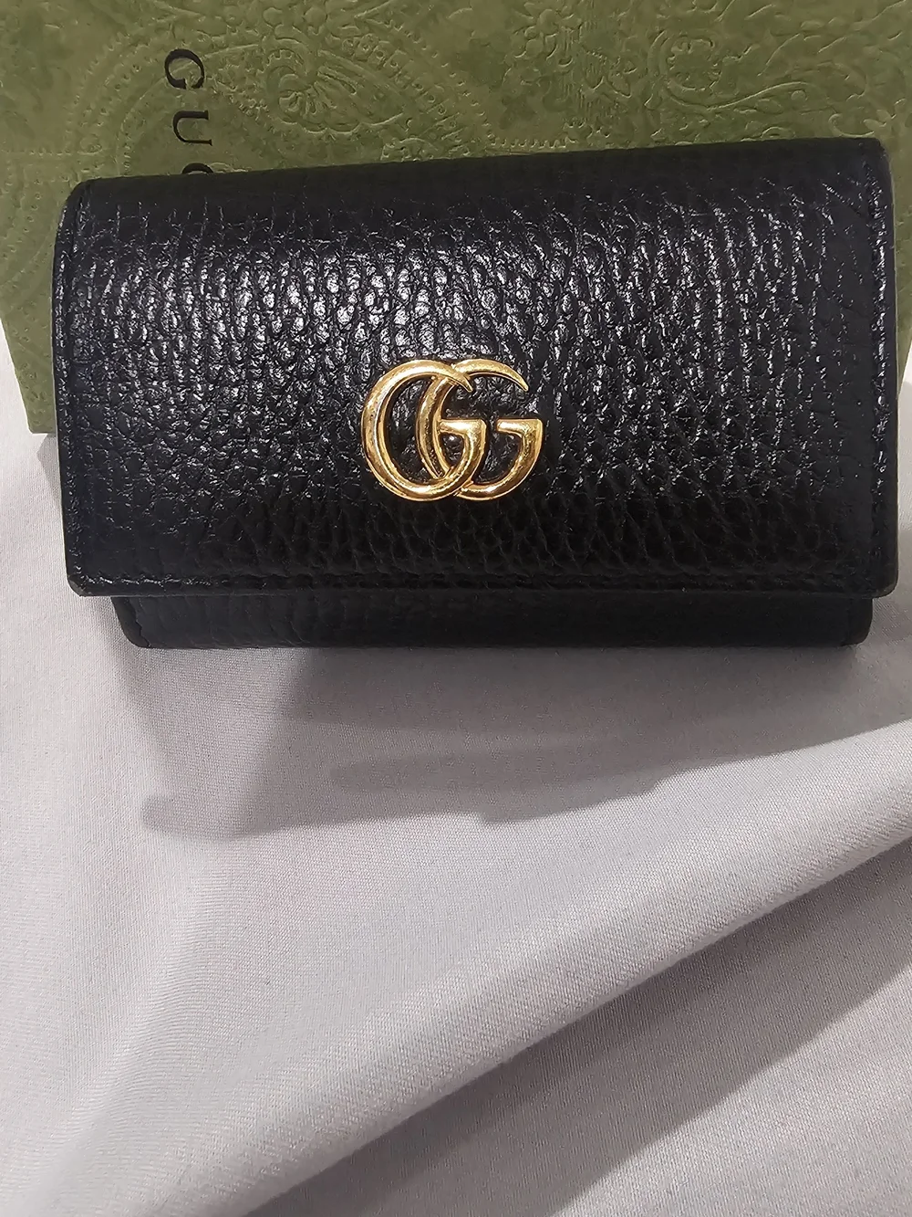 Gucci leather key chain holder